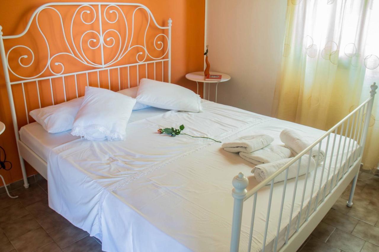 Villa Georgia Каливес Екстериор снимка
